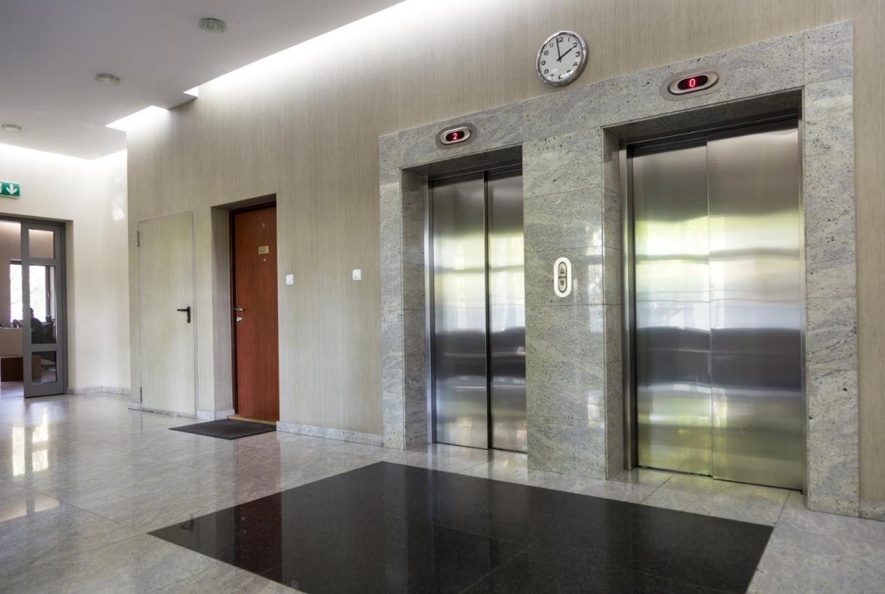 P&O Serviced Apartments Fabryczna ワルシャワ エクステリア 写真