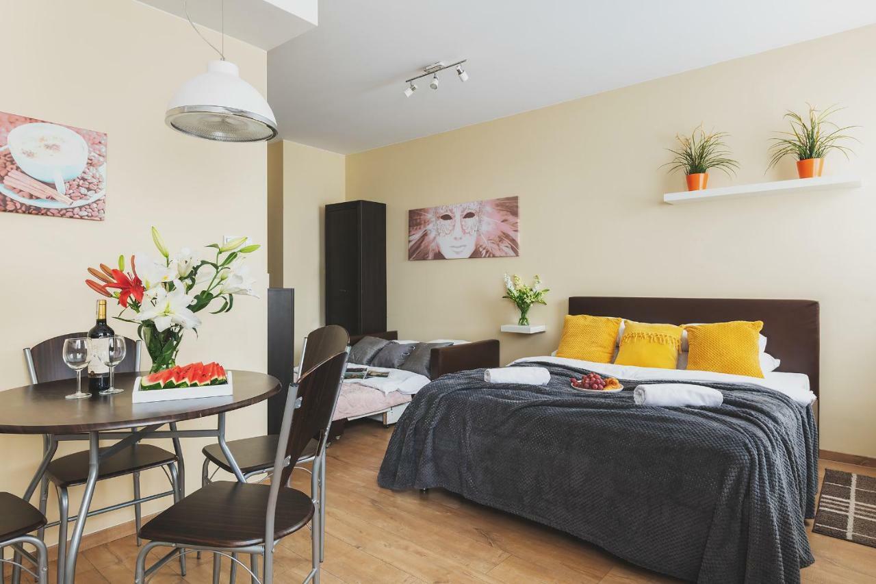 P&O Serviced Apartments Fabryczna ワルシャワ エクステリア 写真