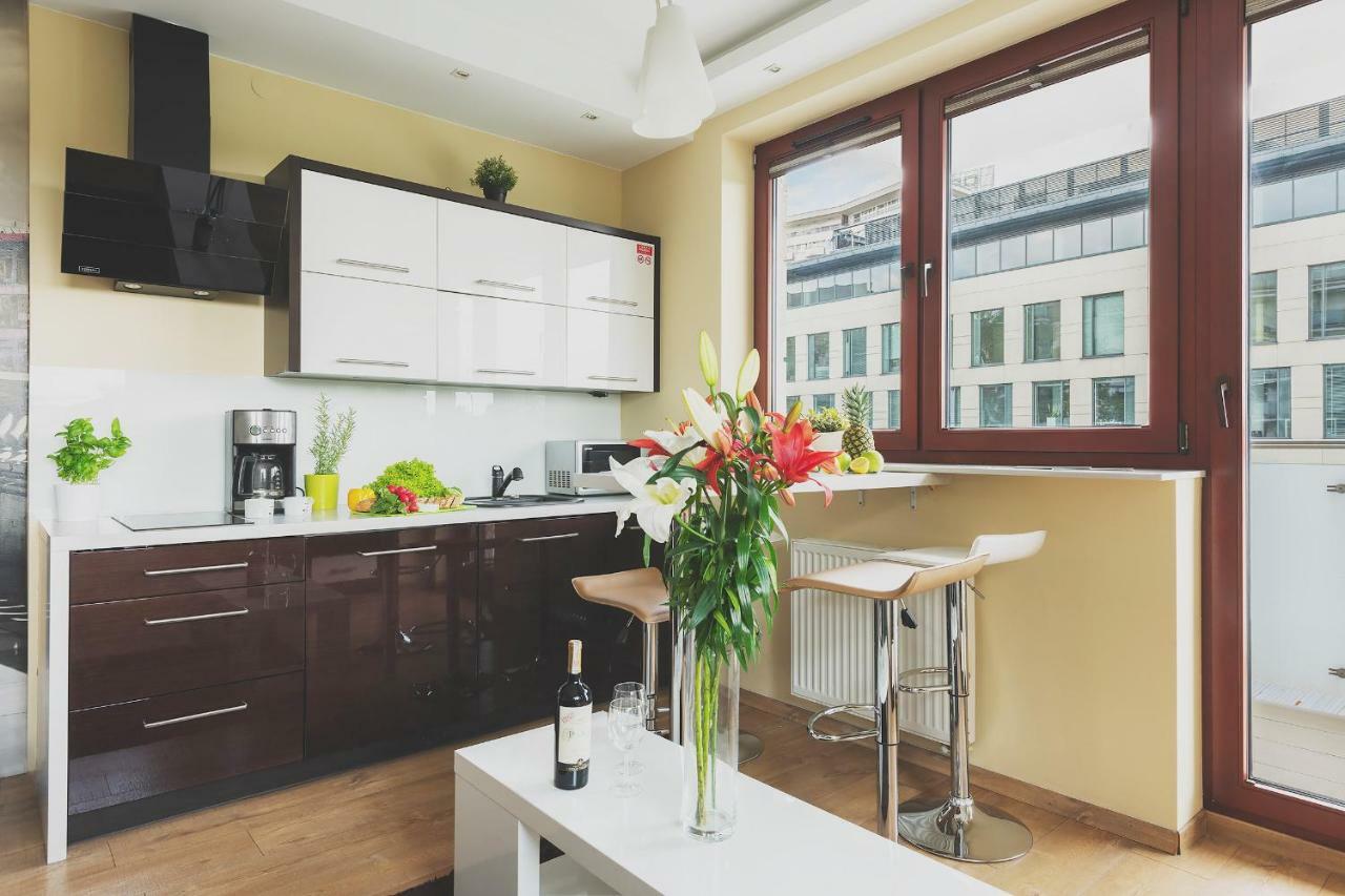 P&O Serviced Apartments Fabryczna ワルシャワ エクステリア 写真
