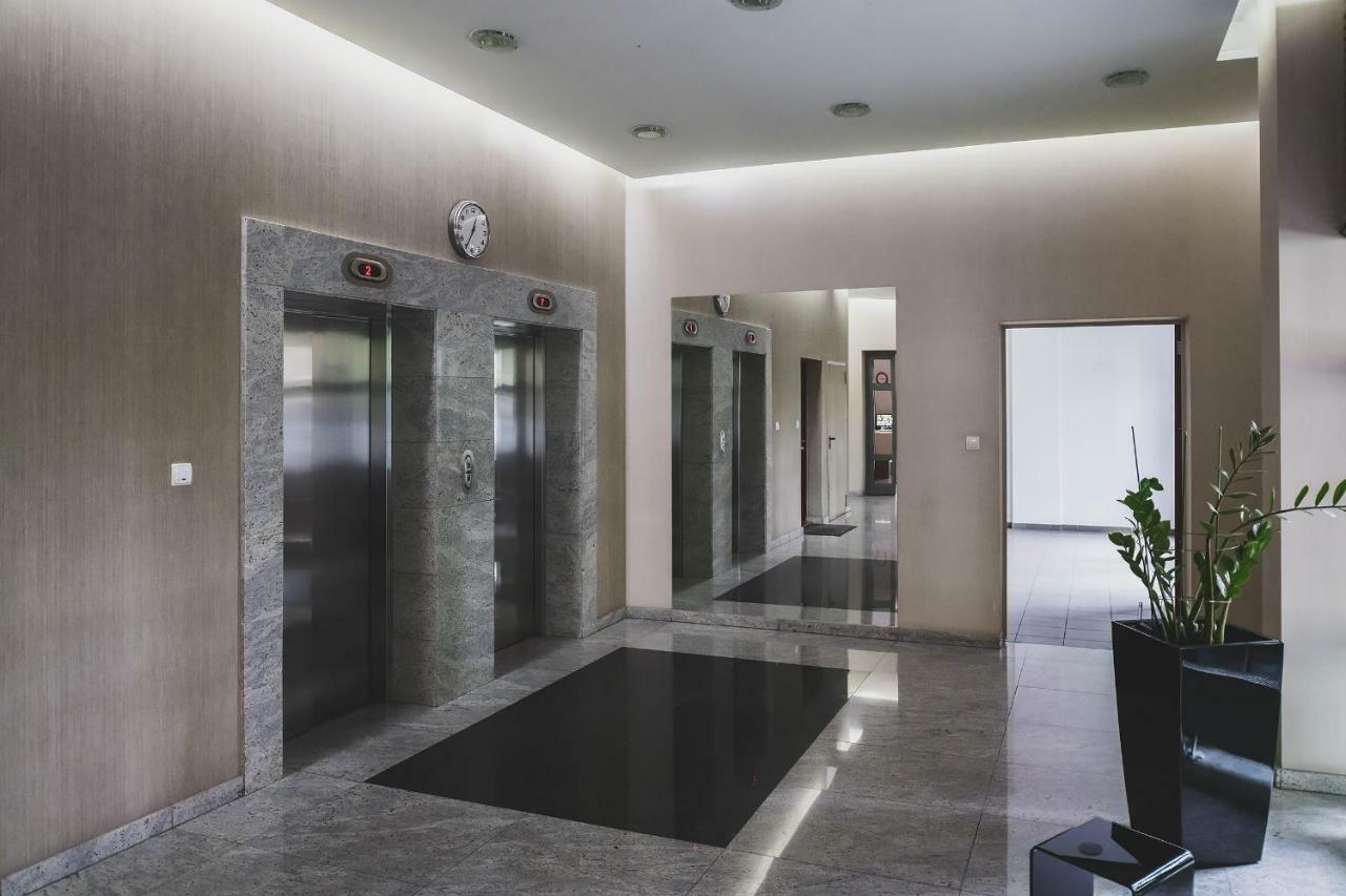 P&O Serviced Apartments Fabryczna ワルシャワ エクステリア 写真
