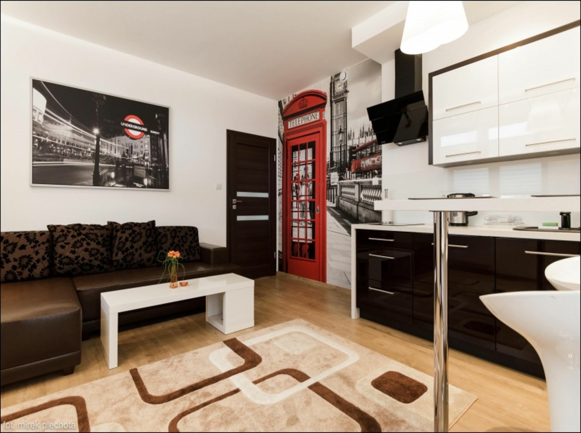P&O Serviced Apartments Fabryczna ワルシャワ エクステリア 写真